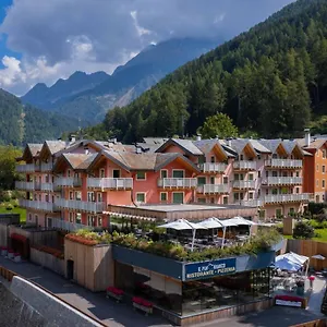 Hotel apartamentowy Adamello