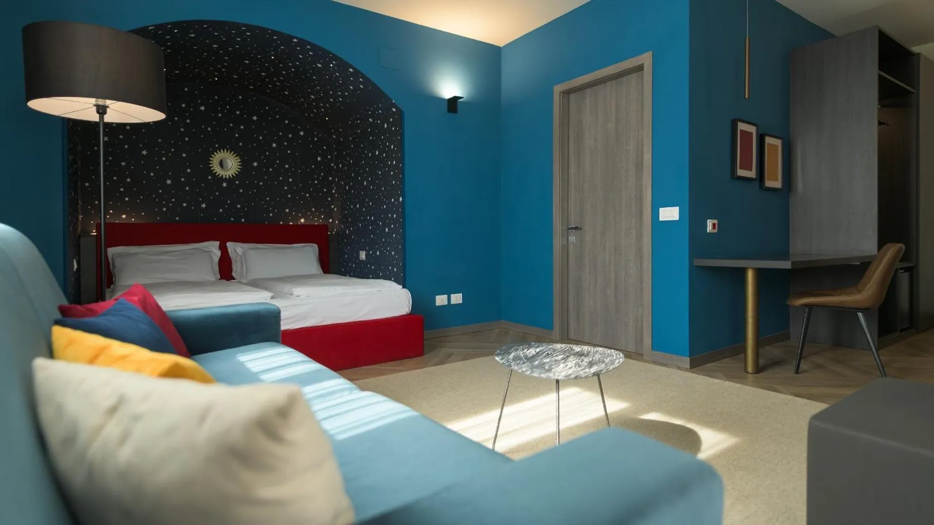 Hotel All'Azzurro ليمونِ سول غاردا