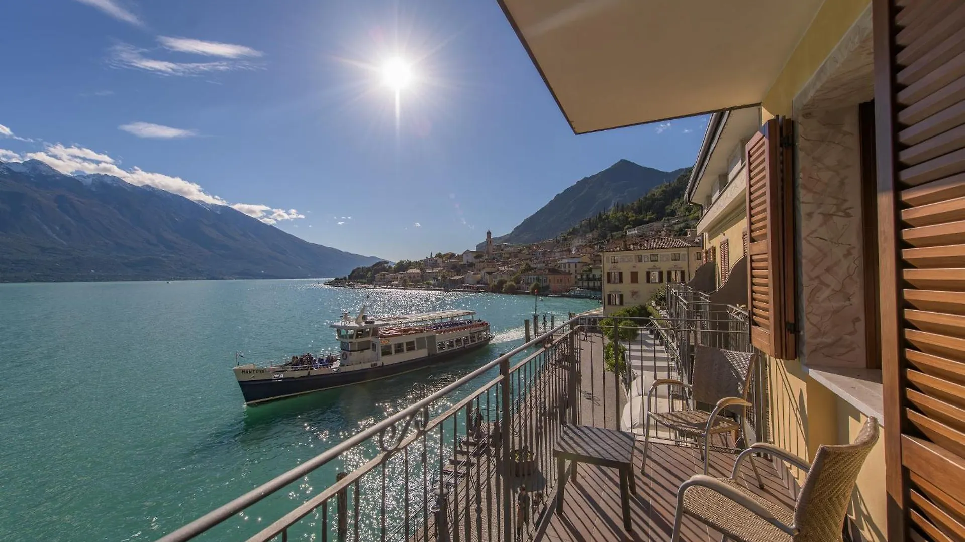 Hotel All'Azzurro ليمونِ سول غاردا