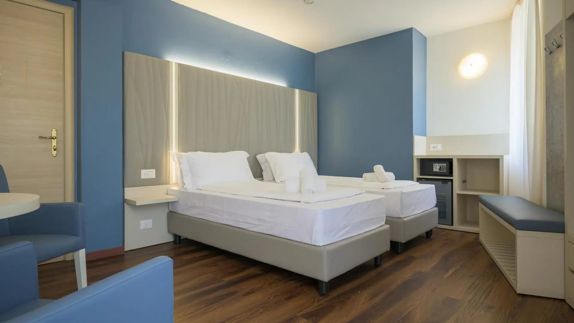 לימונה סול גרדה Hotel All'Azzurro 4*, לימונה סול גרדה